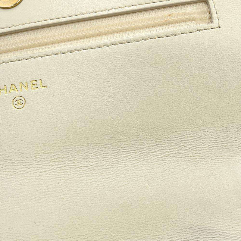 Chanel Chain Wallet 19 Coco Mark Matelasse Lambskin AP0957 CHANEL White