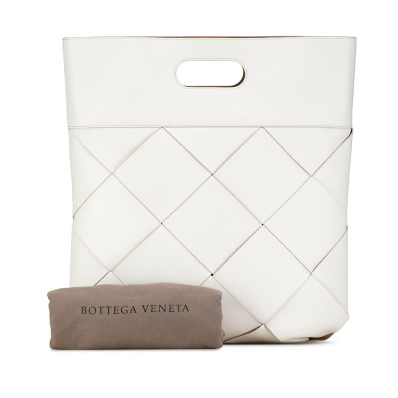 Bottega Veneta Maxi Intrecciato Handbag White Leather Women's BOTTEGAVENETA