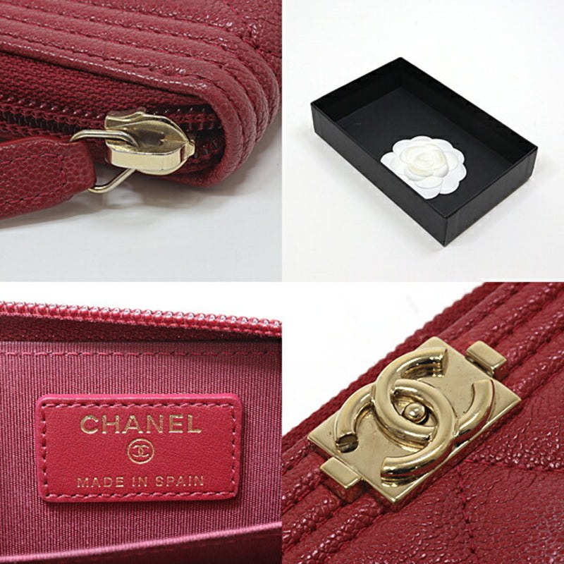 CHANEL Boy Chanel Card Case Red Gold Metal Fittings Serial Seal Caviar Skin