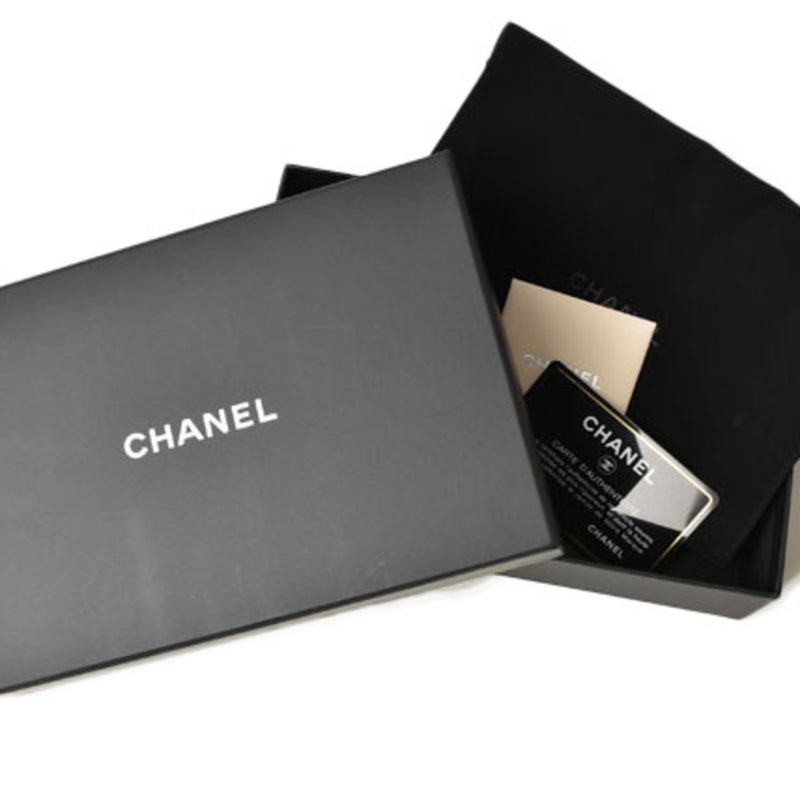 CHANEL Wallet Round Medium Quilted Matelasse Caviar Skin Moss Green