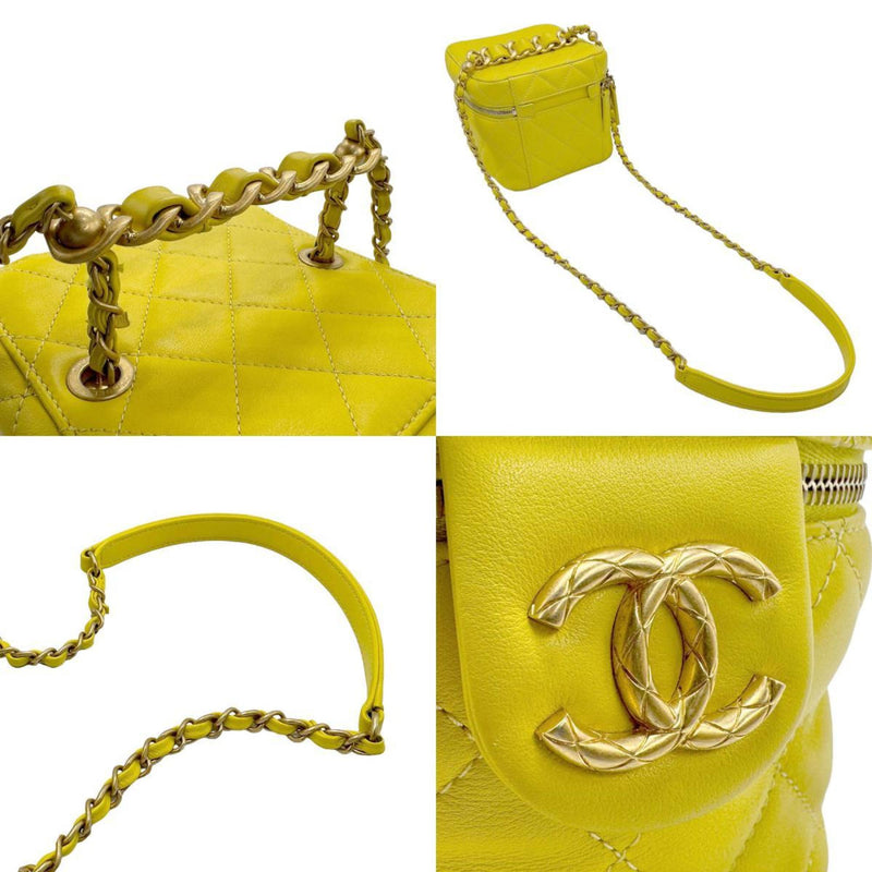 CHANEL Shoulder Bag Vanity Matelasse Leather Yellow Gold Women's z1754