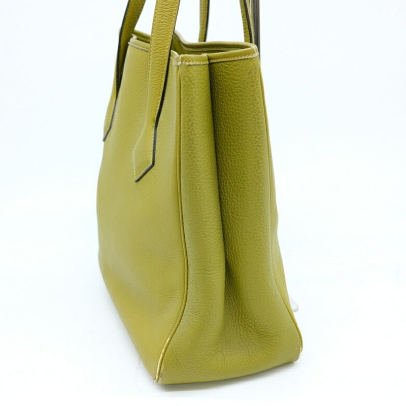 HERMES Victoria Cabas 32 Tote Bag in Taurillon Clemence Anise Green