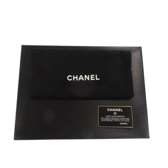 Chanel and LV had a baby 😂😍✨ : r/handbags